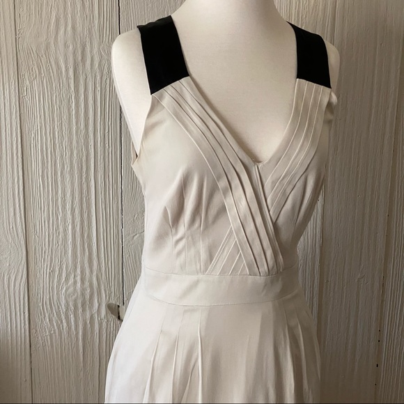 Banana Republic Monogram Collection Form Fitting Silk Dress Size 4 - Picture 6 of 14